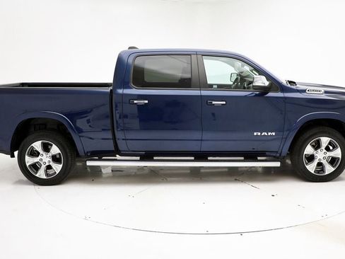 Used 2022 RAM 1500 Laramie AWD/4WD image 5