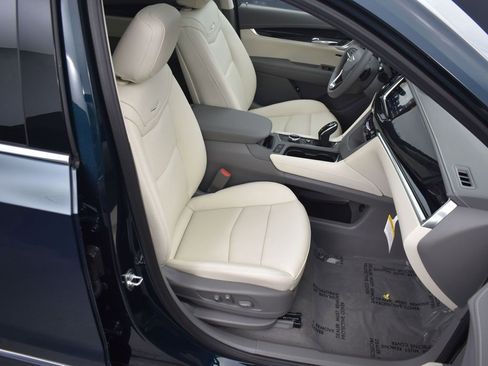 New 2025 Cadillac XT6 Premium Luxury w/ Technology Package image 31