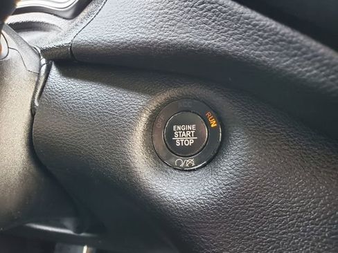 Certified 2020 Jeep Cherokee Trailhawk w/ Cold Weather Group image 24