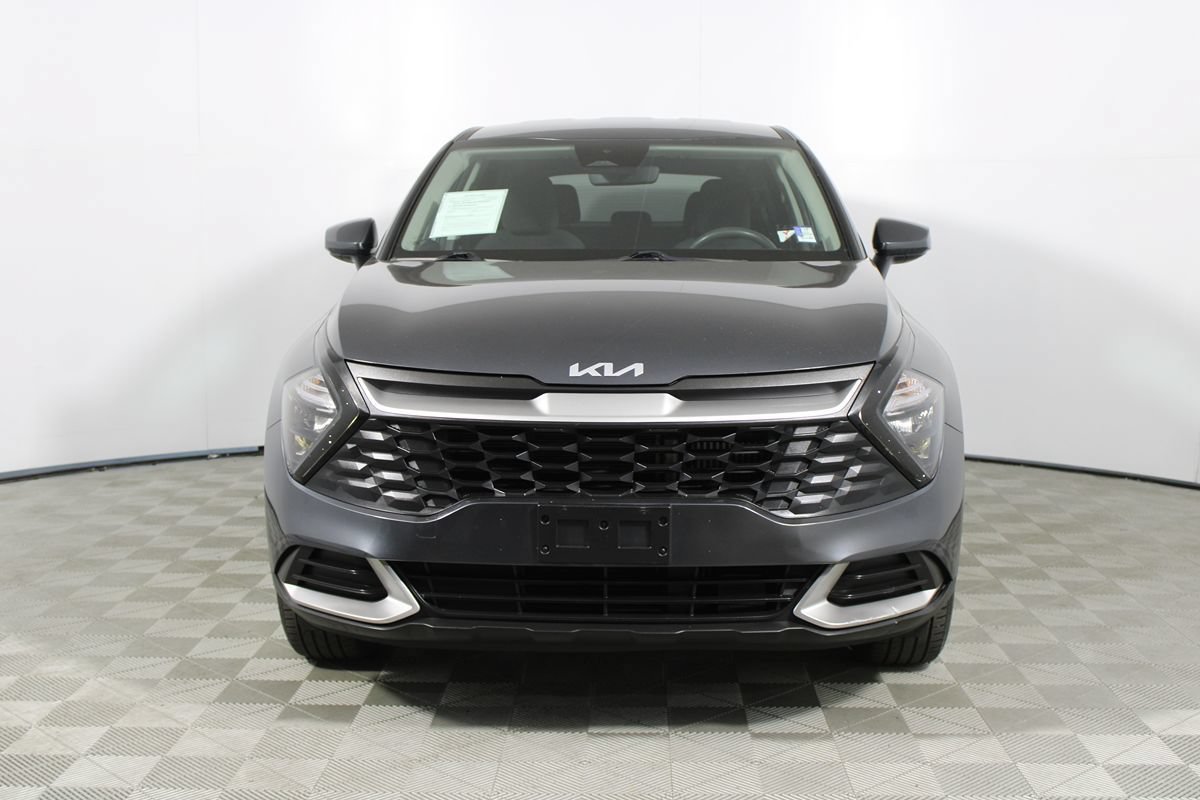 Used 2023 Kia Sportage LX AWD/4WD image 2
