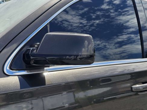 Used 2019 GMC Yukon SLT w/ Premium Edition RWD image 11