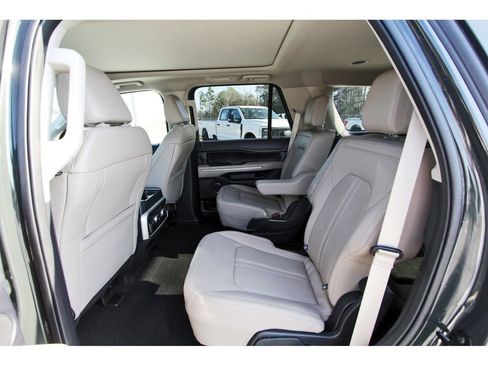 Certified 2023 Ford Expedition Limited image 10