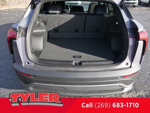 New 2025 Chevrolet Blazer EV LT image 19