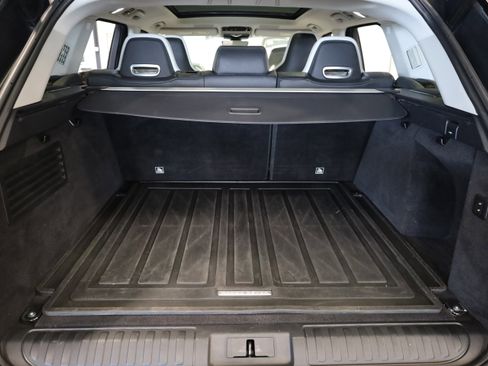 Used 2022 Land Rover Range Rover Sport SVR image 7