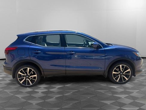 Used 2018 Nissan Rogue Sport SL w/ SL Premium Package AWD/4WD image 2