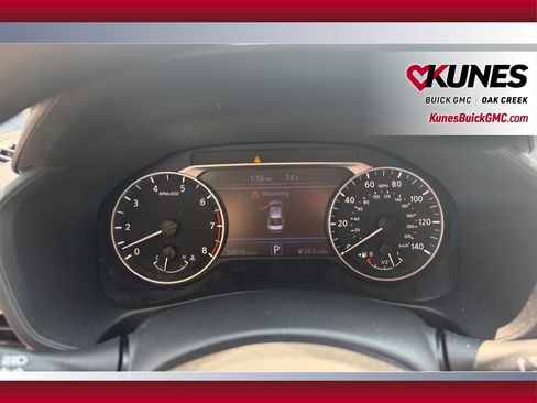 Used 2024 Nissan Altima 2.5 SV FWD image 14