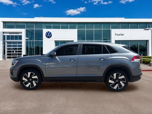Used 2024 Volkswagen Atlas Cross Sport SE AWD/4WD image 8