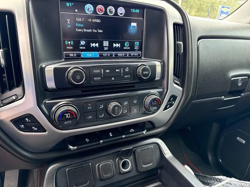 Used 2017 GMC Sierra 1500 SLT w/ SLT Premium Package RWD image 4