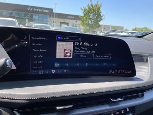 Used 2025 Cadillac XT4 Premium Luxury AWD/4WD image 18