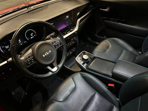 Certified 2022 Kia Niro EX Premium image 12
