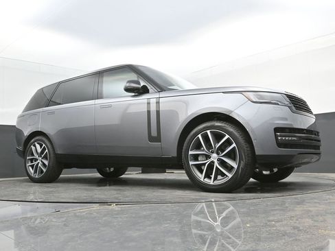 New 2025 Land Rover Range Rover Long Wheelbase SE image 33