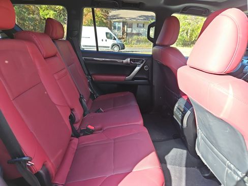 Used 2023 Lexus GX 460 Premium image 17