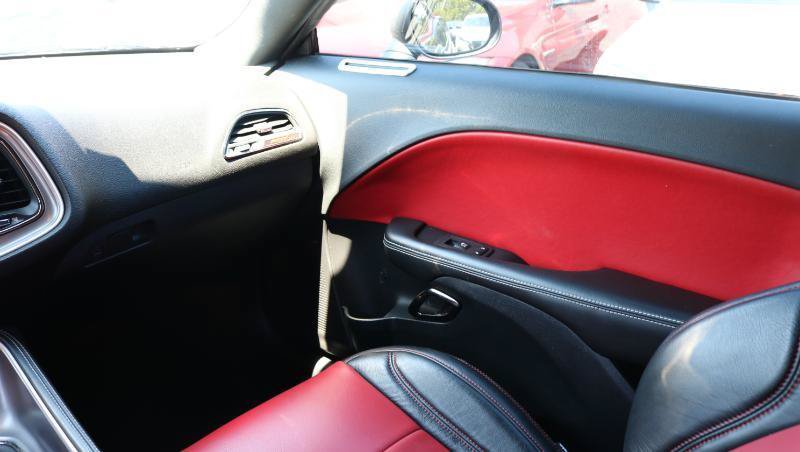 Used 2020 Dodge Challenger SRT Hellcat RWD image 17
