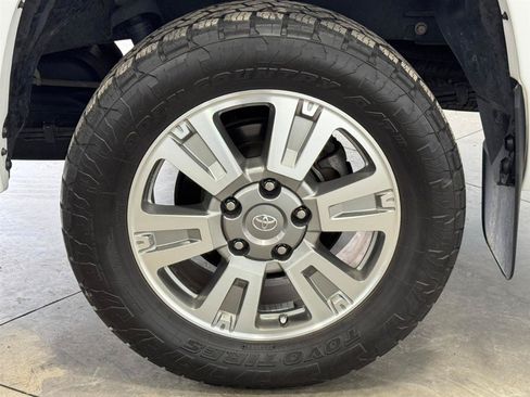 Used 2017 Toyota Tundra 1794 Edition AWD/4WD image 31