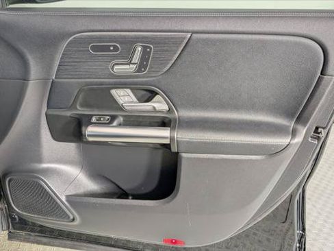 Used 2021 Mercedes-Benz GLA 250 image 22