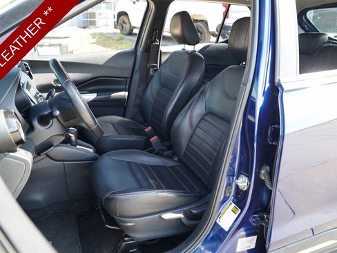 Used 2019 Nissan Kicks SR w/ SR Premium Package FWD image 7
