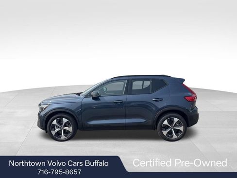 Certified 2026 Volvo XC40 B5 Core w/ Climate Package AWD/4WD image 2