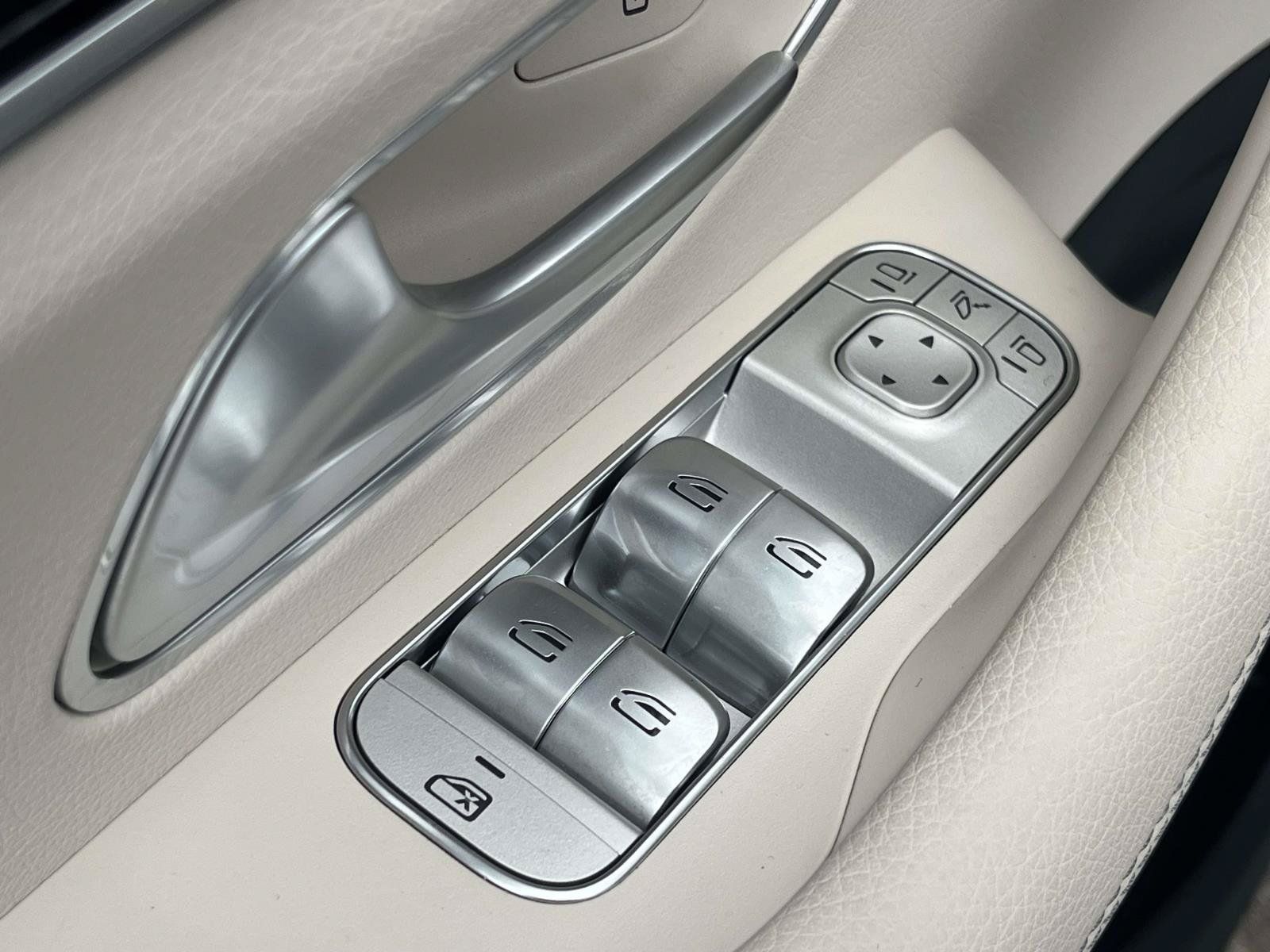 Certified 2024 Mercedes-Benz GLE 450e 4MATIC image 28