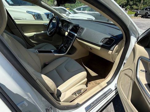 Used 2015 Volvo V60 T5 Premier AWD/4WD image 13