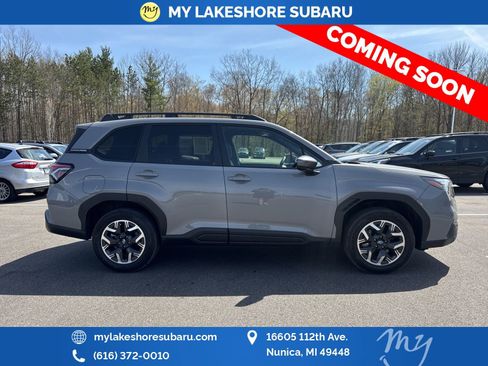 Certified 2025 Subaru Forester Premium AWD/4WD image 9