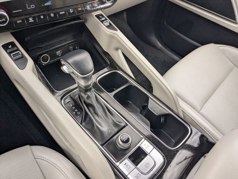 Used 2025 Kia Telluride S FWD image 24