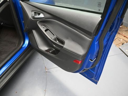 Used 2018 Ford Focus SE image 30