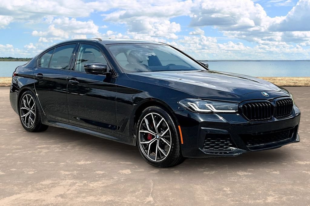 Used 2023 BMW 530i w/ M Sport Package RWD image 3