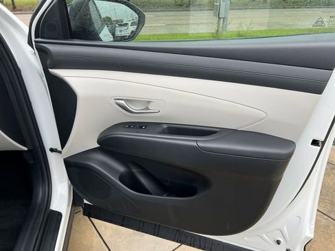Used 2025 Hyundai Tucson SE FWD image 6