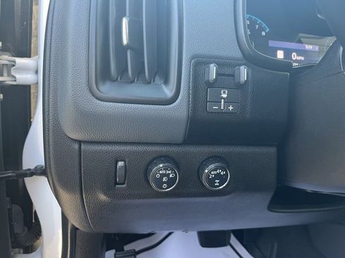 Used 2020 Chevrolet Colorado Z71 image 14