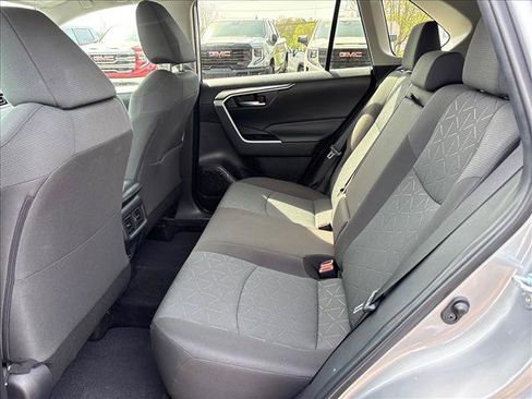 Used 2023 Toyota RAV4 XLE AWD/4WD image 8