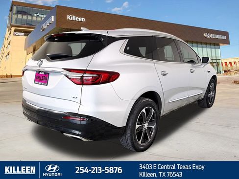Used 2020 Buick Enclave Essence w/ Sport Touring Edition image 8