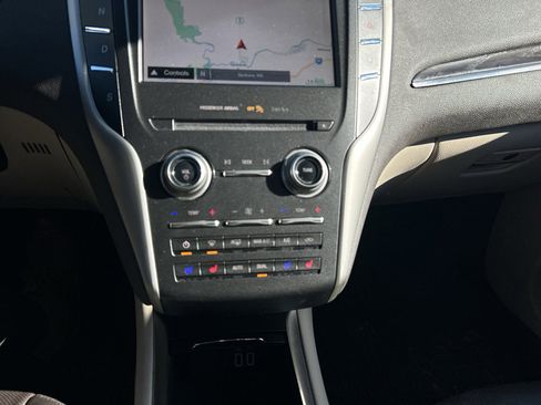 Used 2019 Lincoln MKC Reserve image 12