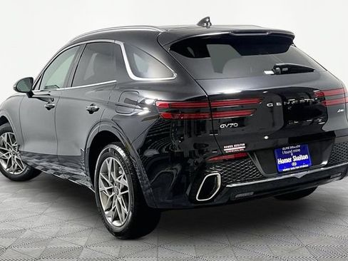 Used 2025 Genesis GV70 2.5T AWD/4WD image 11