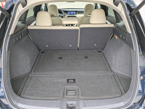 Used 2019 INFINITI QX50 Essential w/ Premium Heat Package image 18