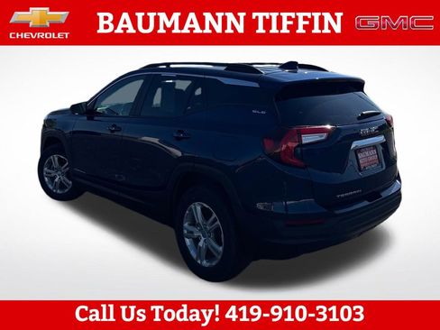 Used 2023 GMC Terrain SLE w/ Driver Convenience Package FWD image 5