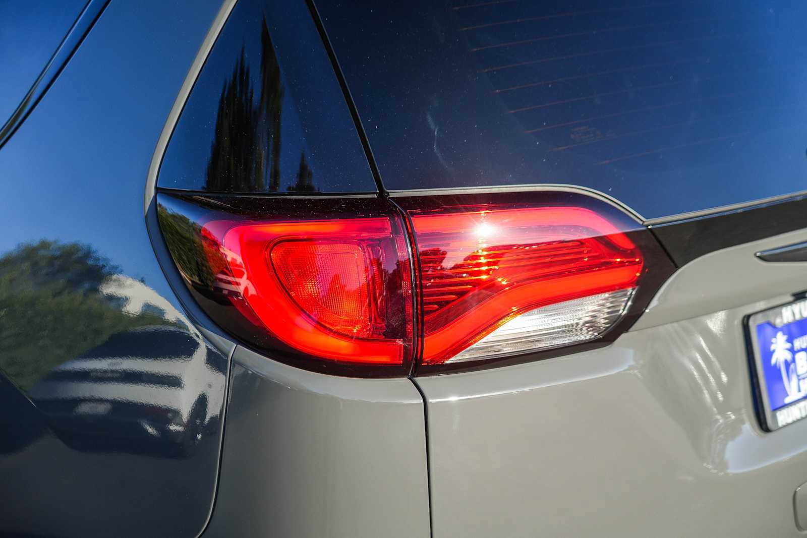 Used 2020 Chrysler Pacifica Touring w/ S Appearance Package FWD image 9