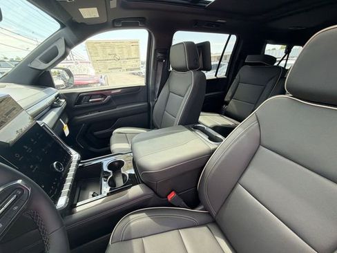 New 2026 GMC Yukon XL Elevation w/ Elevation Premium Package AWD/4WD image 19