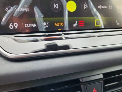 New 2026 Volkswagen Tiguan SE R-Line image 14