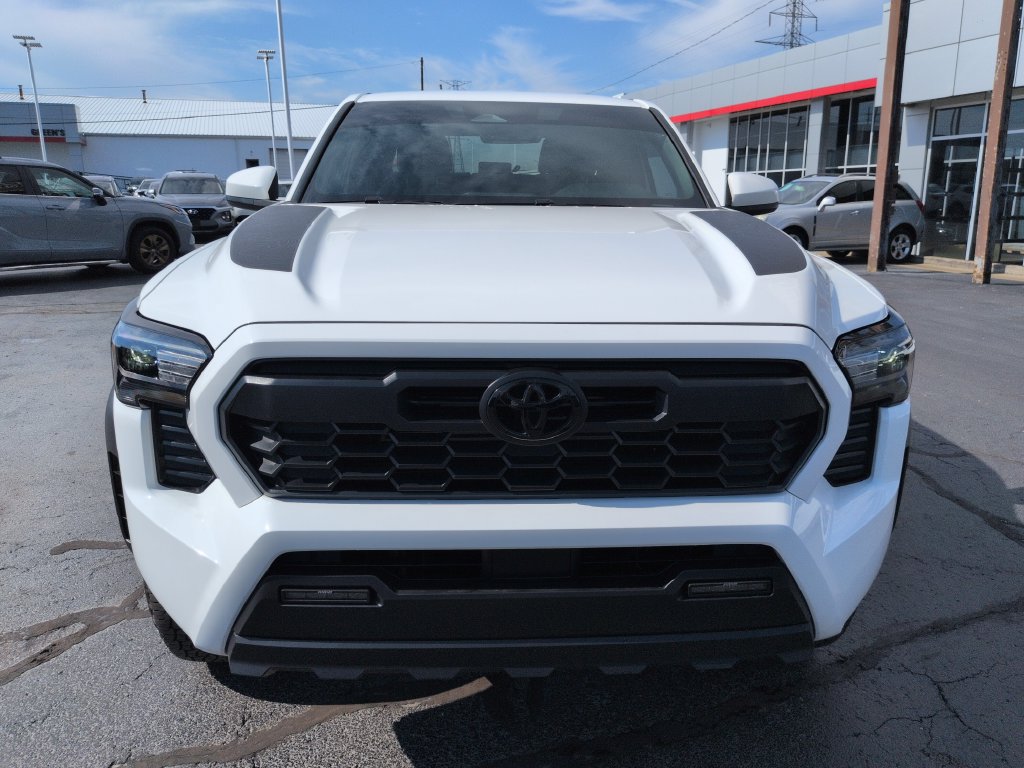 Used 2026 Toyota Tacoma TRD Off-Road AWD/4WD image 8