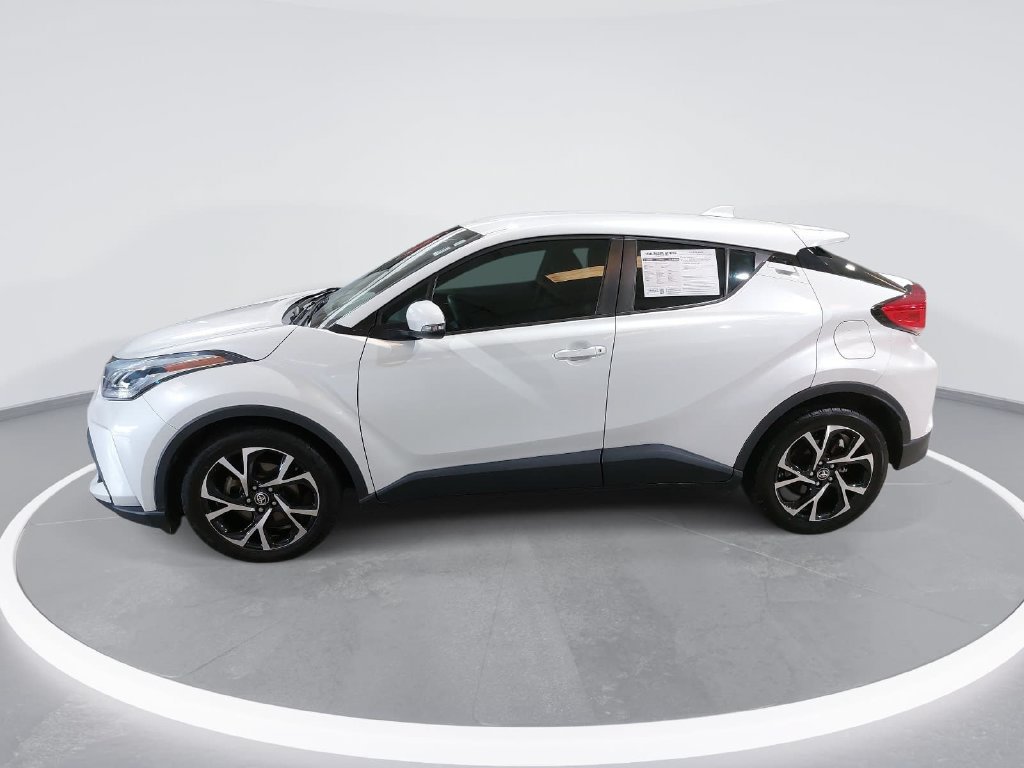 Used 2022 Toyota C-HR XLE FWD image 8