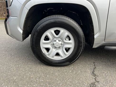 Used 2022 Toyota Tundra SR image 27