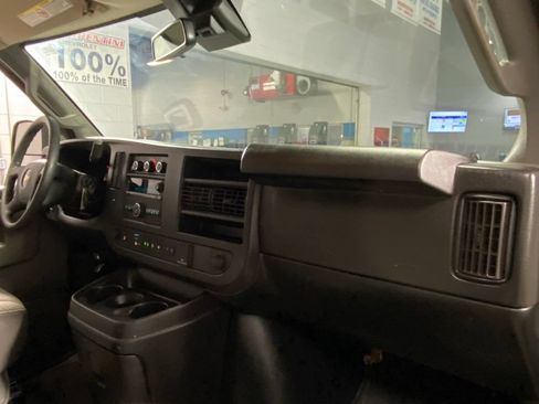 Used 2019 Chevrolet Express 3500 LT w/ LT Preferred Equipment Group RWD image 30