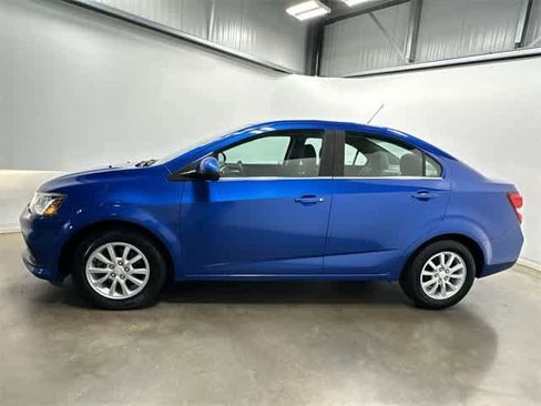 Used 2018 Chevrolet Sonic LT image 2