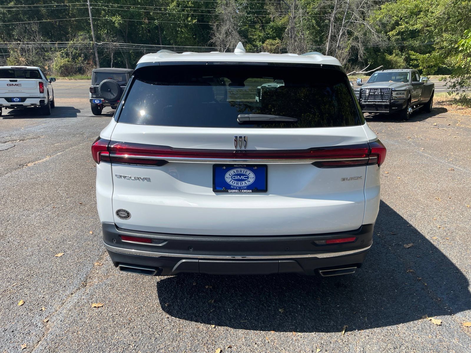 Used 2025 Buick Enclave Preferred w/ LPO, Floor Liner Package FWD image 5