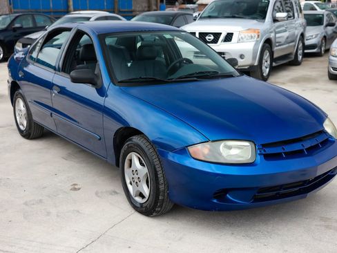 Used 2005 Chevrolet Cavalier Sedan w/ Preferred Equipment Group FWD image 9