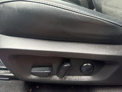 Used 2022 Mitsubishi Outlander SE image 12