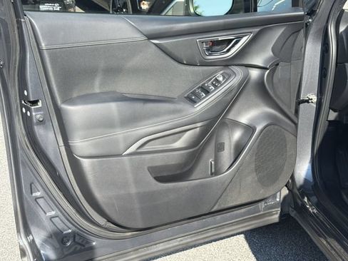 Used 2020 Subaru Forester Premium AWD/4WD image 4