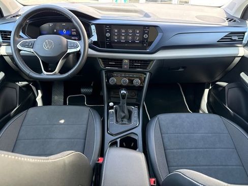 Certified 2023 Volkswagen Taos SE w/ Panoramic Sunroof Package image 28