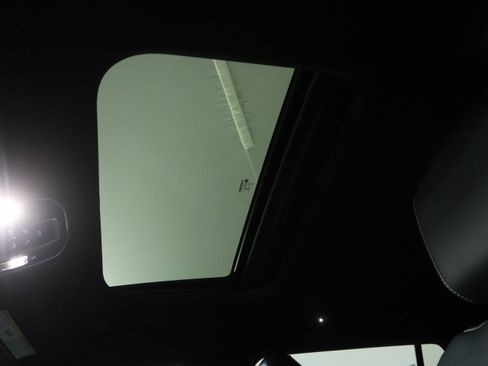 New 2025 Jeep Grand Cherokee L Altitude image 37