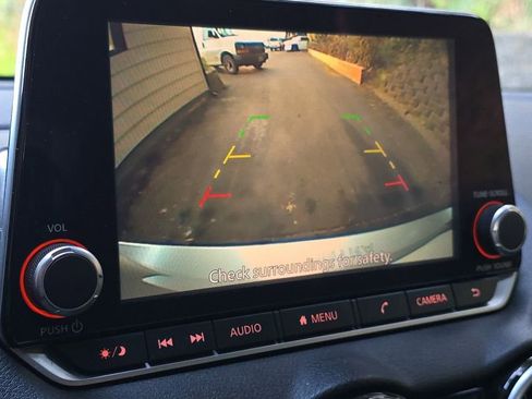 Used 2020 Nissan Sentra SV image 17